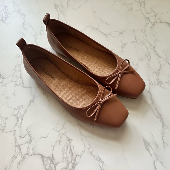 Kelsi Dagger Ballet Flats with Bow Anthropologie Flats - Picture 2 of 2